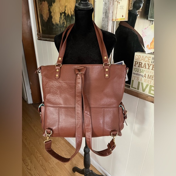 Huge Lily Jade Meggan convertible diaper bag. - Picture 2 of 6